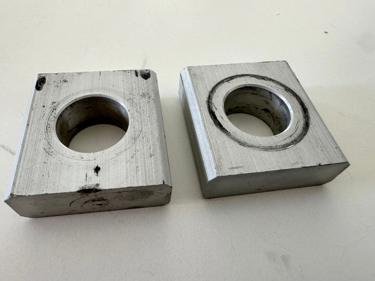 Honda CBR 900 SC28 Kettenspanner Ketteneinsteller Schwinge Felge Hinterrad 92-95