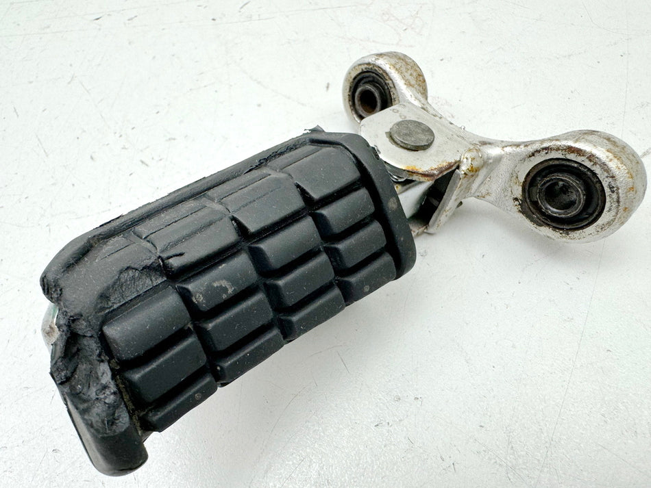 YAMAHA FZX 750 2MU (2JE) Footrest plate left front Footrest support Footrest
