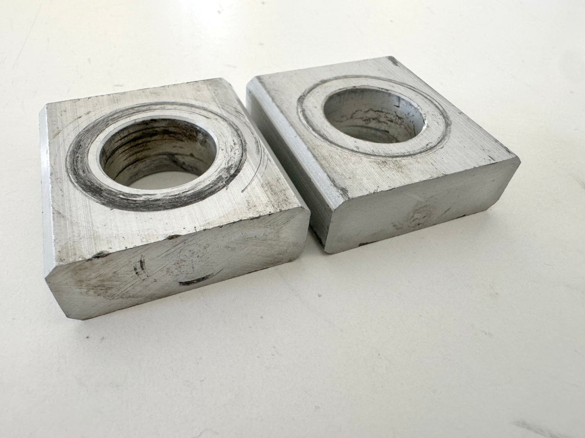 Honda CBR 900 SC28 Kettenspanner Ketteneinsteller Schwinge Felge Hinterrad 92-95