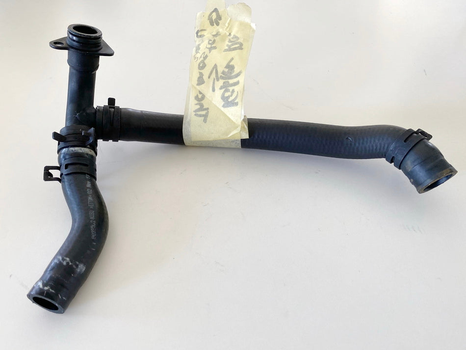 HUSQVARNA Vitpilen HQV 401 Manguera de radiador derecha - Termostato - Bomba de agua 6897 km