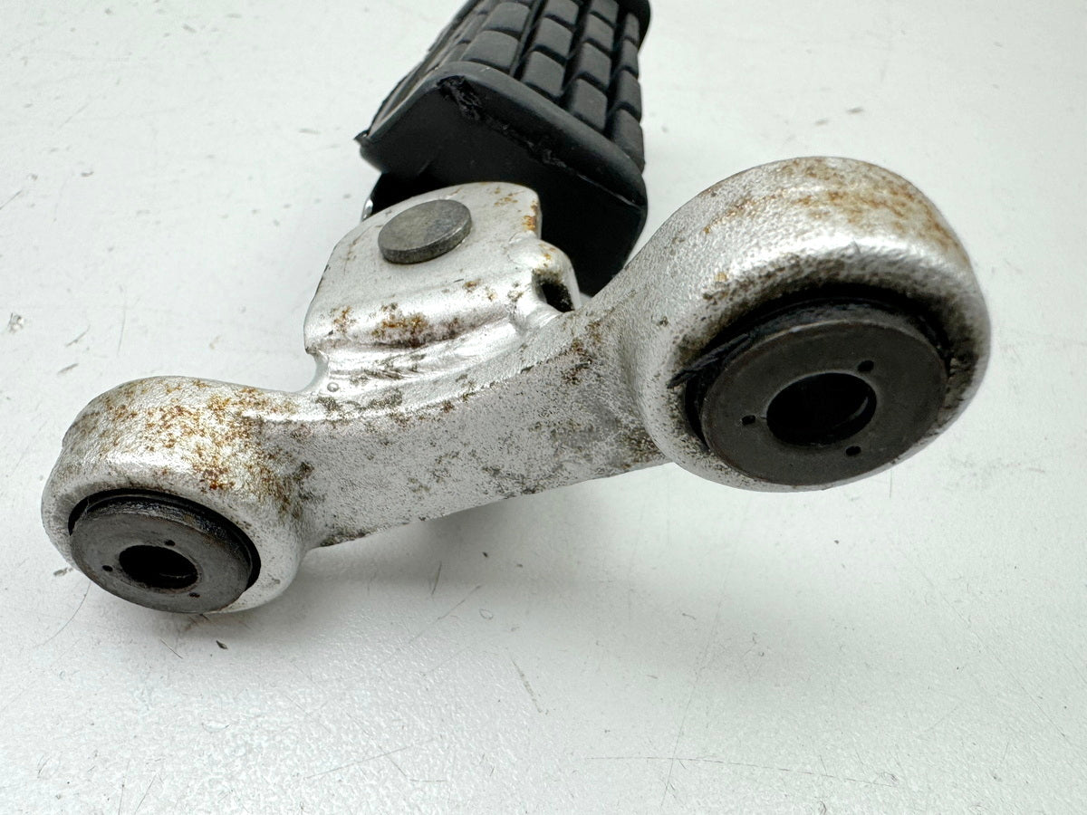 YAMAHA FZX 750 2MU (2JE) Footrest plate right front footrest holder footrest