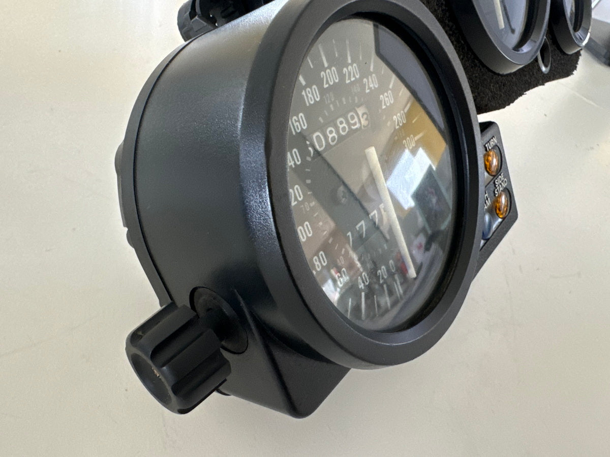 Honda CBR 900 SC28 Tacho Cockpit Drehzahlmesser Instrumente Speedometer 92-93