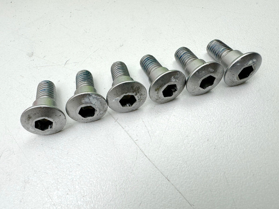 SUZUKI VLR 1800 T WVCT C 1800R Schrauben für Bremsscheibe hinten Felge original
