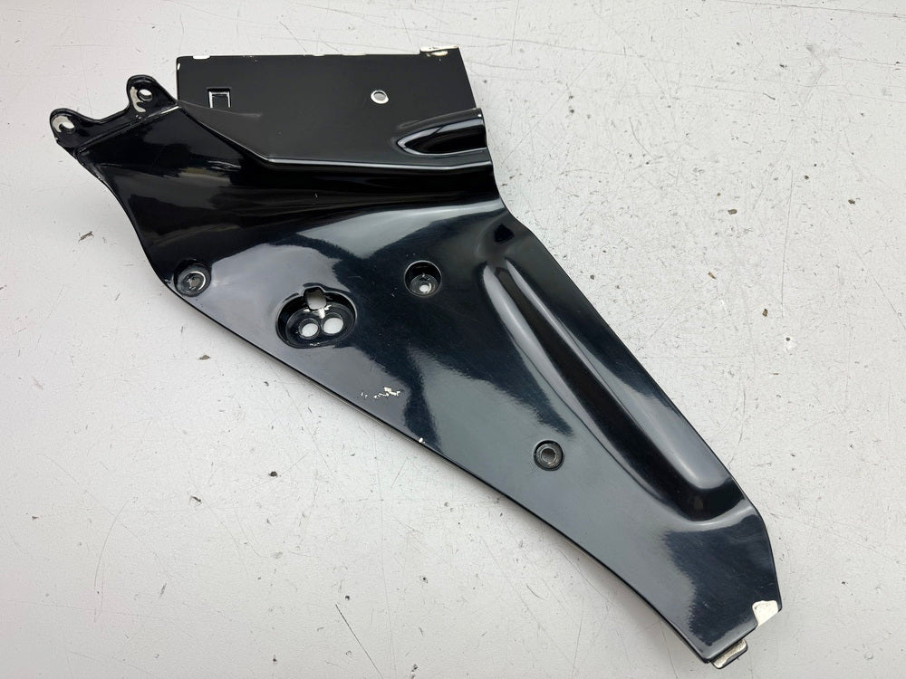 Honda CBR900 SC28 Verkleidung innen rechts Windlauf Abdeckung Cover Blende 92-93