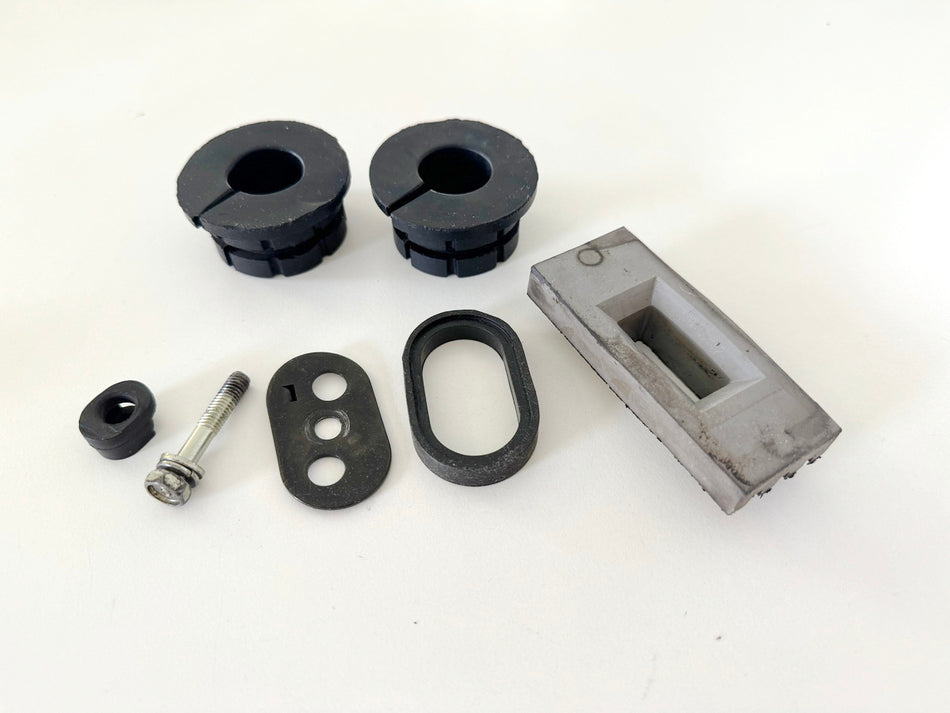 YAMAHA FZX 750 2MU (2JE) Tank Rubbers Damper Buffers Holder Support Screw