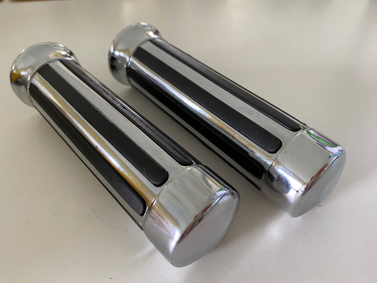 Highway Hawk Lenkergriffe Griffe H45-0142 Gripset Ribbed Chrome 22 mm - NEU