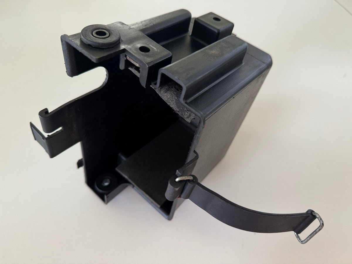 YAMAHA FZX 750 2MU (2JE) Battery Box Battery Compartment Holder Battery for Frame