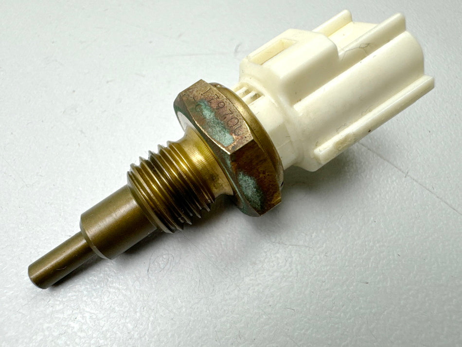 SUZUKI VLR 1800 T WVCT C 1800 R Sensor de temperatura del agua en el termostato