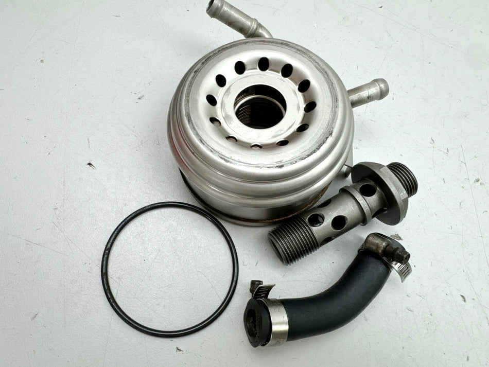Honda CBR 900 SC28 Ölkühler Wärmetauscher Schraube Oil Cooler für Motor 92-95