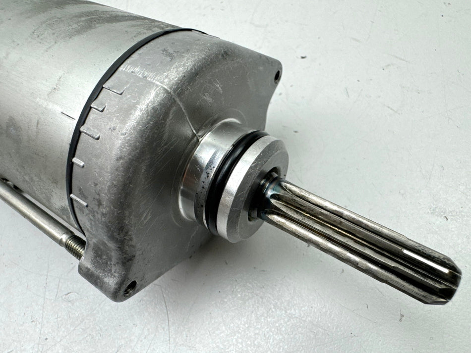 SUZUKI VLR 1800 T WVCT C 1800 R Anlasser Mitsuba original Starter Motor 37841 km
