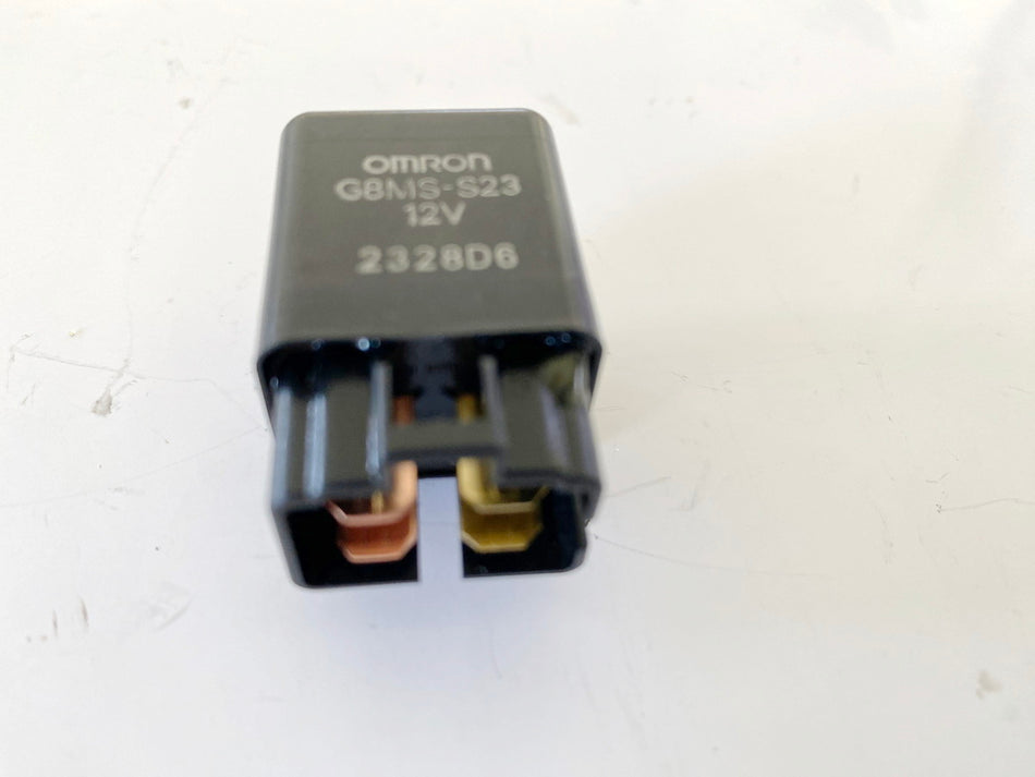 SUZUKI GSX-R 750 WVCW K8 K9 L0 600 Relé Omron G8MS-S23