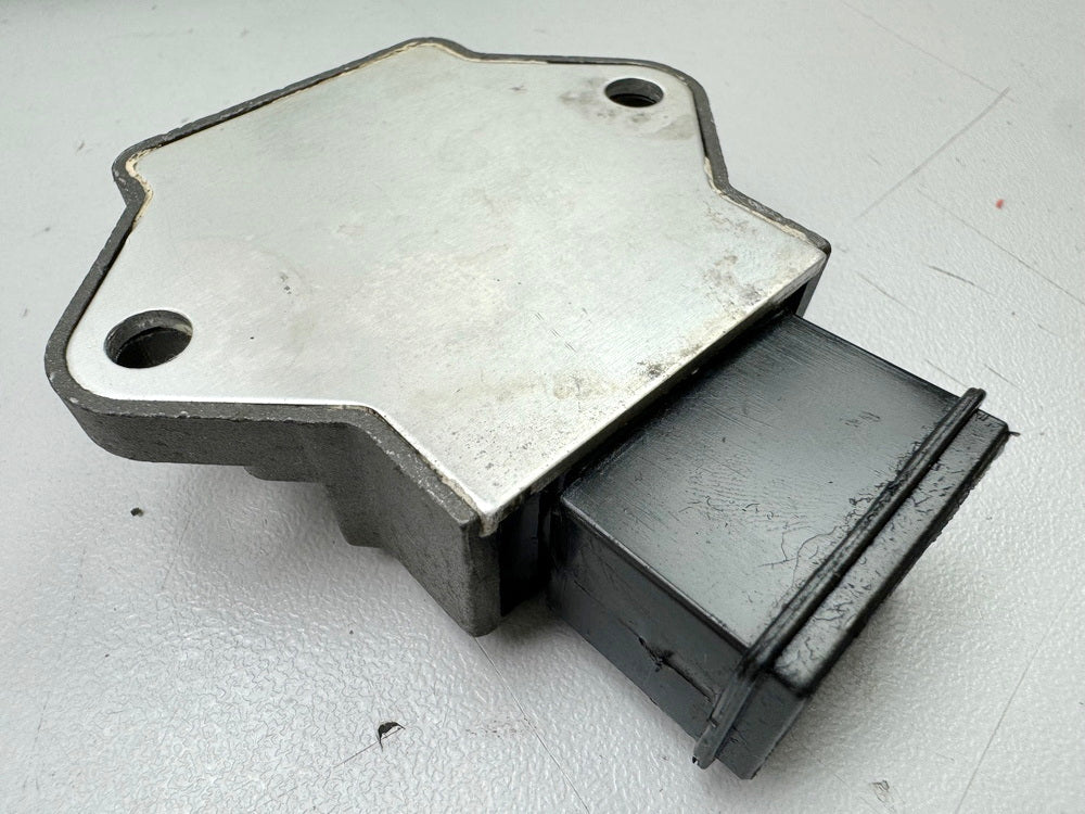 Honda CBR 900 SC28 Laderegler Spannungsregler Gleichrichter 92-95