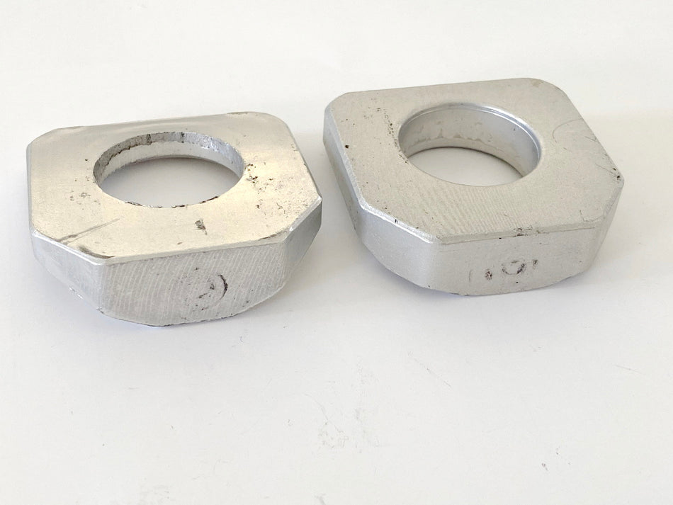 SUZUKI GSX-R 750 WVCW K8 K9 L0 GSXR 600 Tensores de cadena Par (para eje del basculante)