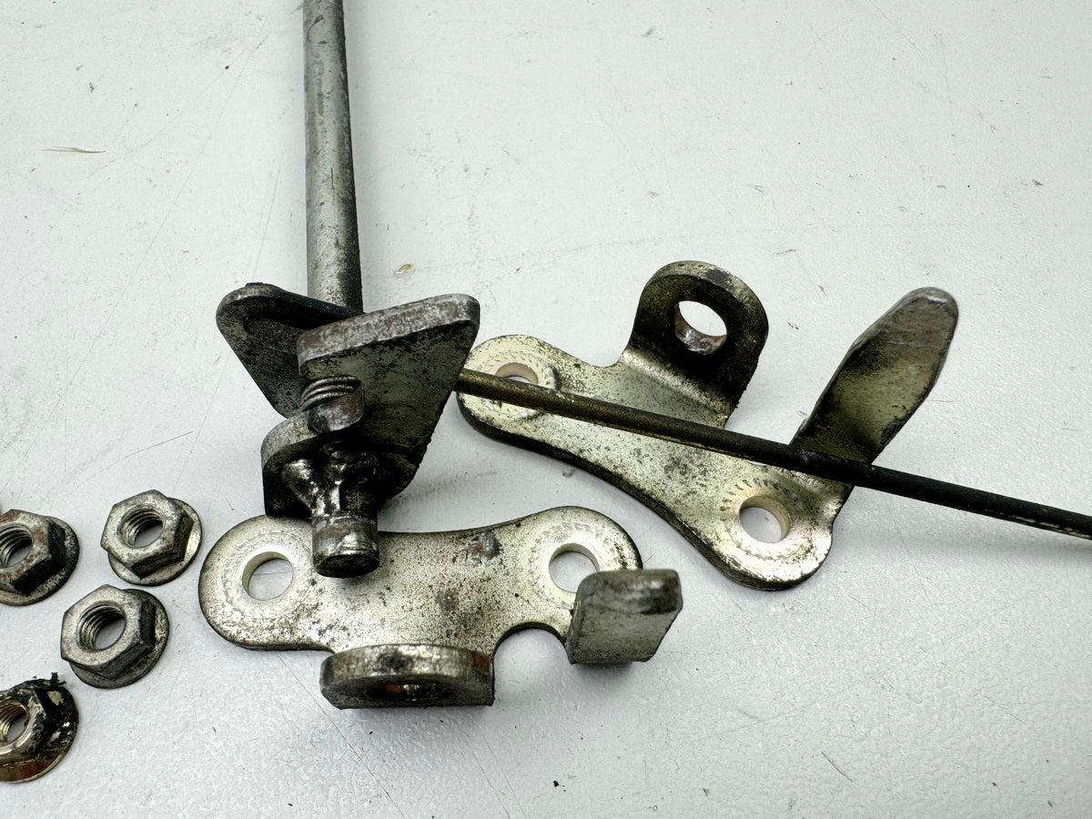 YAMAHA FZX 750 2MU (2JE) Seat Lock Latch Catch Holder