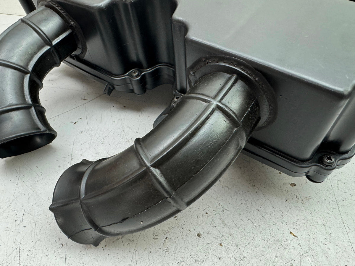 Caja de filtro de aire original Honda CBR 900 SC28 Airbox 92-95
