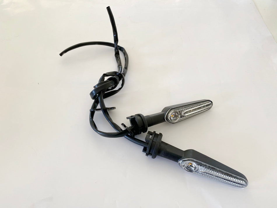 YAMAHA MT07 ABS - intermitentes traseros izquierdo y derecho LED originales