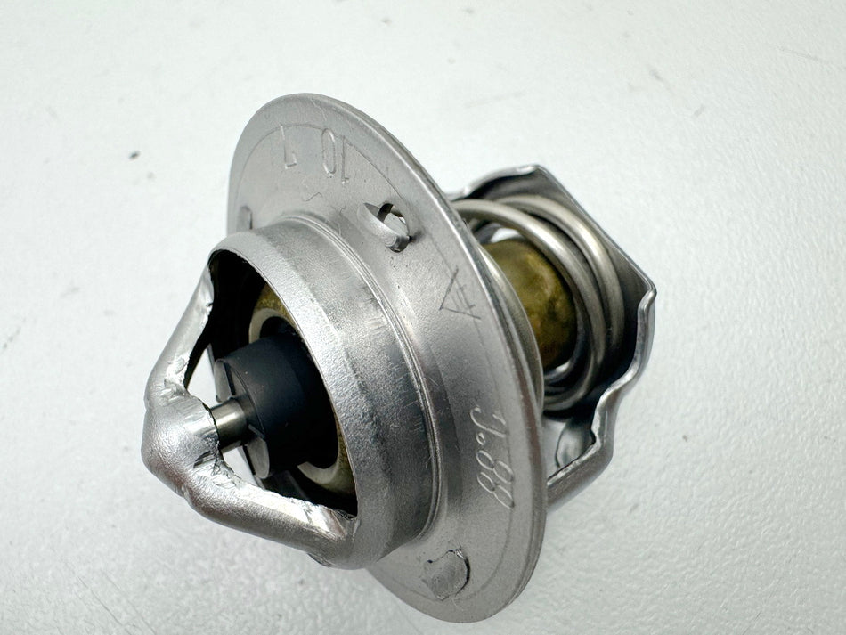 SUZUKI VLR 1800 T WVCT C 1800 R Thermostat original für Kühlkeislauf Motor Kühler