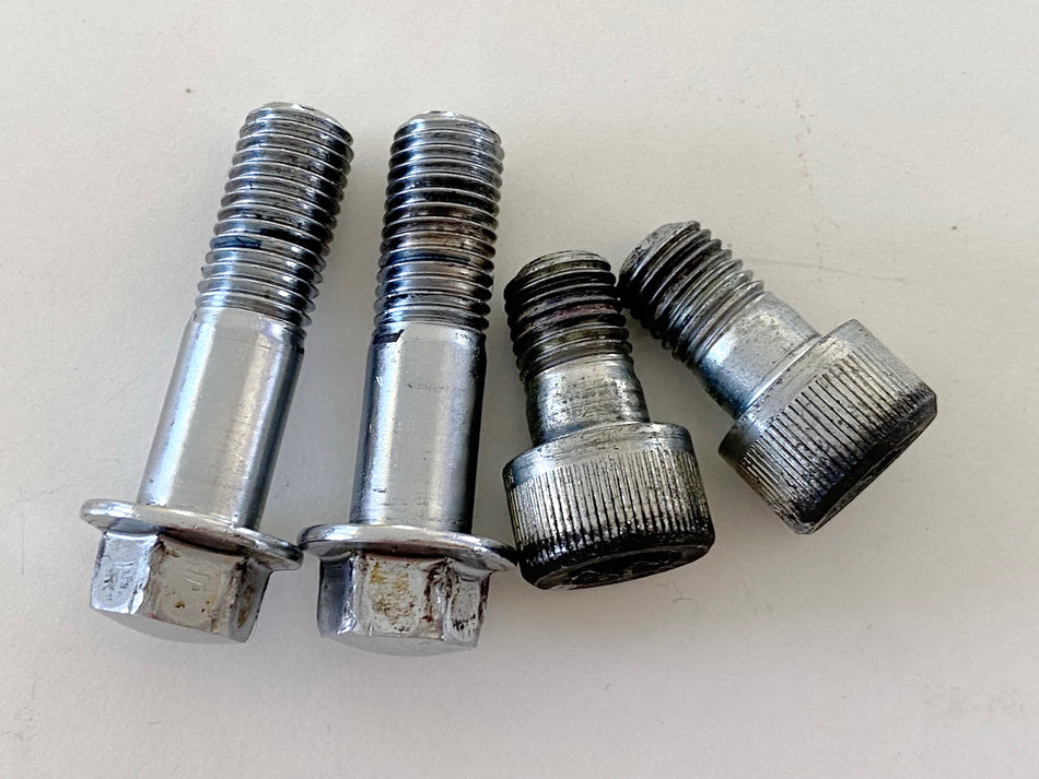 Kawasaki VN 800 Drifter C E Schrauben für Bremssattel vorn hinten Bolzen Halter