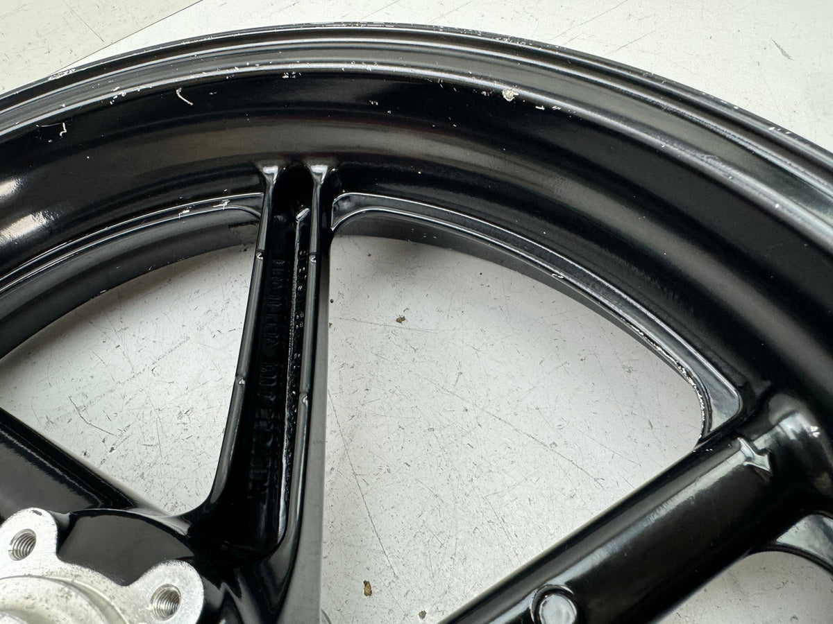 Honda CBR 900 SC28 Felge vorn Vorderrad J 16 x MT 3.50 schwarz original 92-93