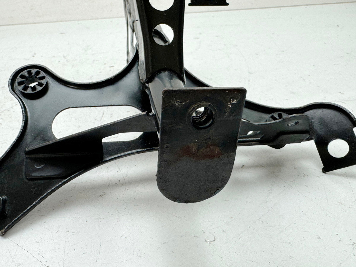 Honda CBR 900 SC28 Verkleidungshalter Stütze Tacho Tachoträger Geweih 92-93