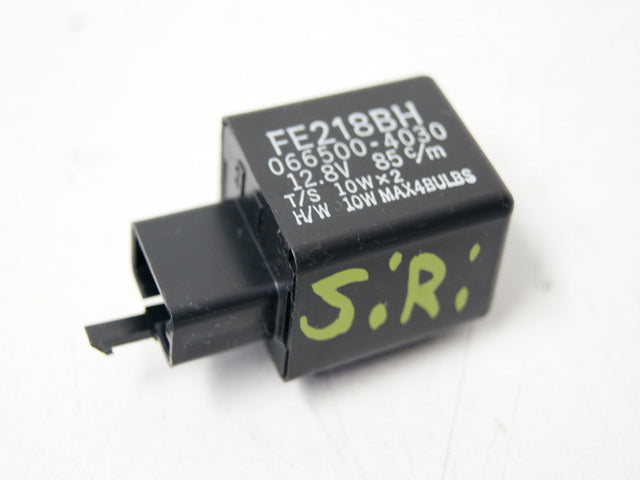 YAMAHA YZF-R 125 RE06 Blinkrelais Blinkerrelais Blinkgeber