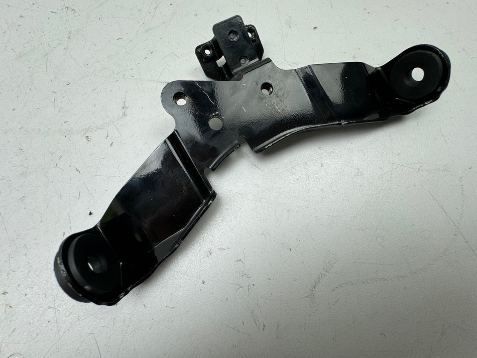 SUZUKI VLR 1800 T WVCT C 1800 R Halterung Verkleidung Träger Bügel Halteplatte