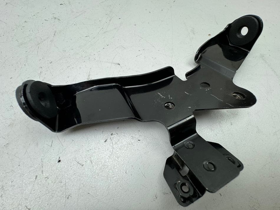 SUZUKI VLR 1800 T WVCT C 1800 R Halterung Verkleidung Träger Bügel Halteplatte