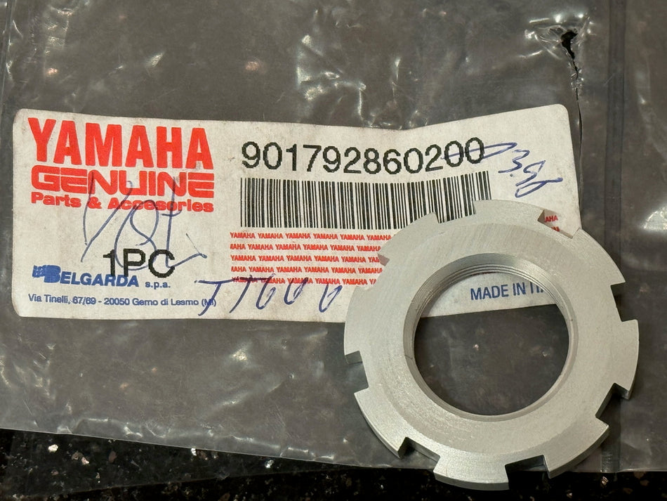 YAMAHA TT WR YZ original Mutter Lenkung Gabelbrücke 901792860200 - NEU