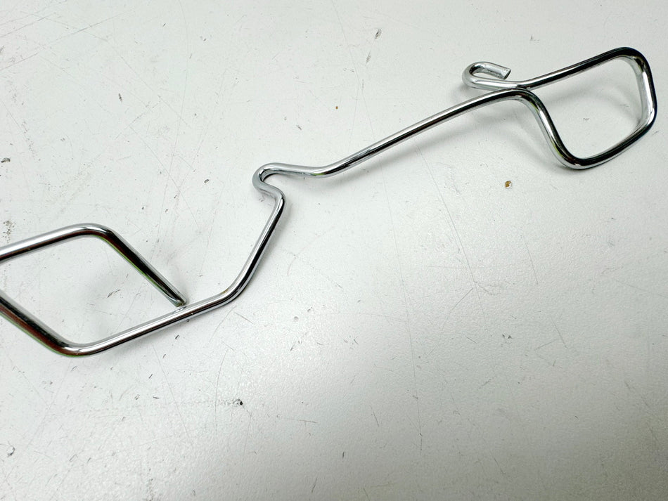 SUZUKI VLR 1800 T WVCT C 1800 R Halterung Kabel Halteplatte an Gabelbrücke Bügel