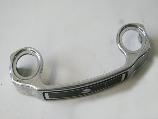 SUZUKI GN 125 NF41A TAPA CUBIERTA TIJA SUPERIOR EMELLECEDOR