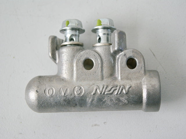 SUZUKI UH 200 G CD BURGMAN BREMSVERTEILER BREMSZYLINDER