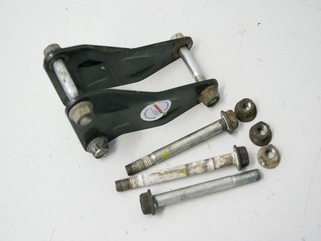 SUZUKI GZ 125 MARAUDER HALTERUNG HALTER MOTOR ACHSE BOLZEN