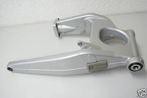 YAMAHA FJR 1300 RP04 SWINGARM 01-02