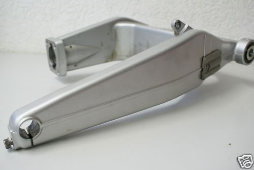 YAMAHA FJR 1300 RP04 SWINGARM 01-02