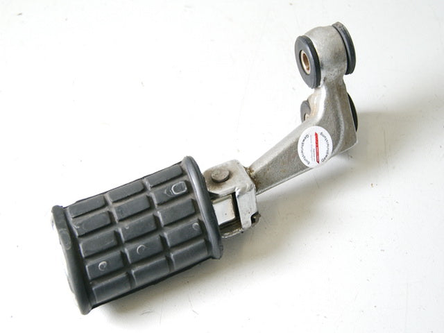 YAMAHA XV 125 VIRAGO FOOTREST RIDER LEFT