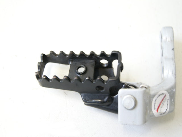 APRILIA PEGASO 650 ML REPOSAPIÉS DERECHO DEL CONDUCTOR