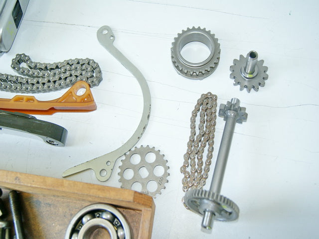 HONDA CBR 600 RR PC37 TORNILLOS PIEZAS PEQUEÑAS MOTOR