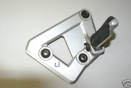 SUZUKI GSXF 750 GR78A FOOTPEG ASSEMBLY RIDER 89-97