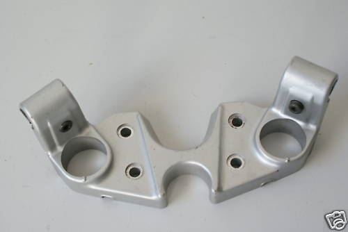 SUZUKI GSXF 750 GR78A TOP YOKE FORK HANDLEBAR CLAMP
