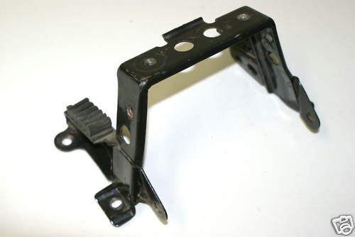 SUZUKI GSXF 750 GR78A TANK SEAT BRACKET TANK HOLDER
