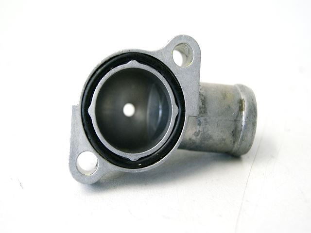 HONDA CBR 600 RR PC37 ANSCHLUß KÜHLERSCHLAUCH MOTOR FLANSCH