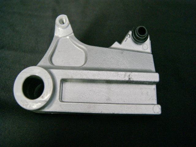 TRIUMPH DAYTONA 600 806LW CALIPER ANCHOR PLATE