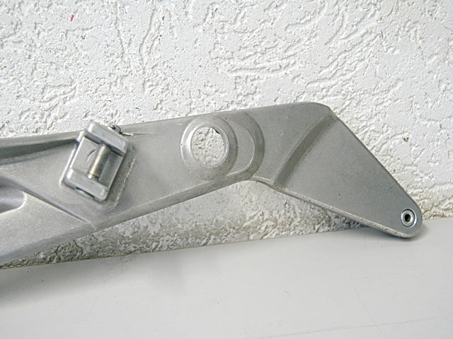 HONDA NT 650 V3 RC47 DEAUVILLE PLACA REPOSAPIÉS DERECHO SOPORTE
