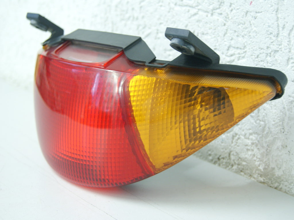 HONDA NT 650 V3 RC47 DEAUVILLE LUZ TRASERA INTERMITENTE TRASERO