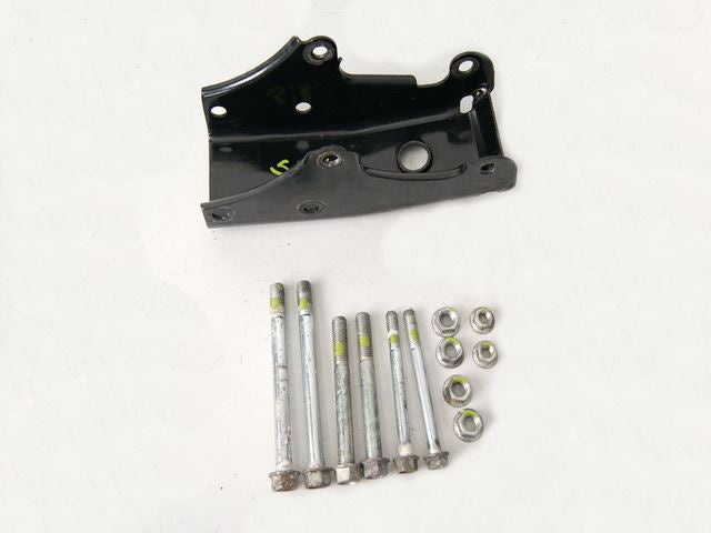 HONDA CBF 125 JC40 HALTERUNG HALTER MOTOR ACHSE BOLZEN