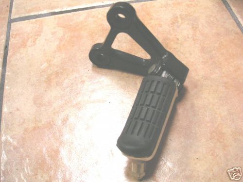 SOPORTE REPOSAPIÉS REPOSAPIÉS IZQUIERDO HONDA CBR 1000 SC24