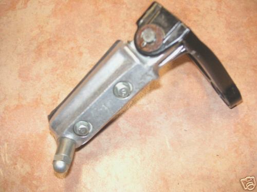 SOPORTE REPOSAPIÉS REPOSAPIÉS IZQUIERDO HONDA CBR 1000 SC24