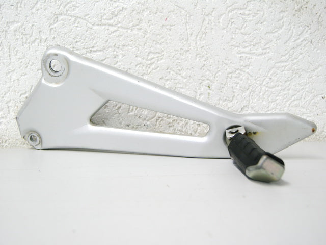 YAMAHA YBR 125 RE03 FUßRASTENANLAGE SOZIUS LINKS