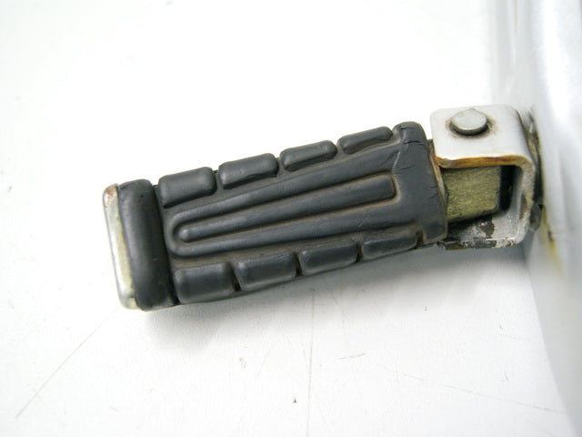 YAMAHA YBR 125 RE03 FUßRASTENANLAGE SOZIUS LINKS