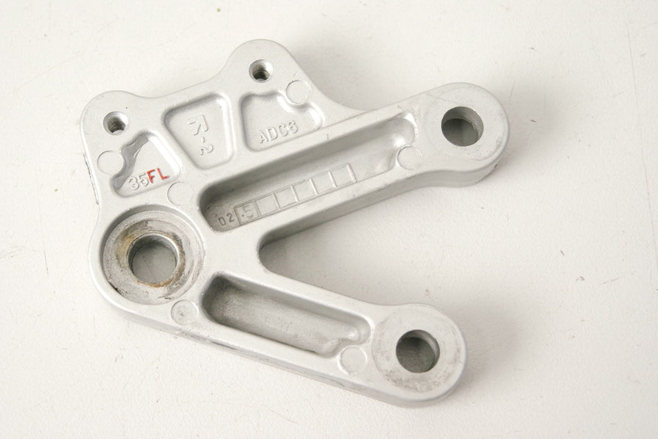 SUZUKI GSX-R 750 WVBD SOPORTE ESTRIBERA CONDUCTOR IZQUIERDO